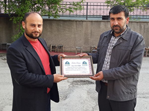 Peygamber Sevdalıları'ndan teşekkür plaketi
