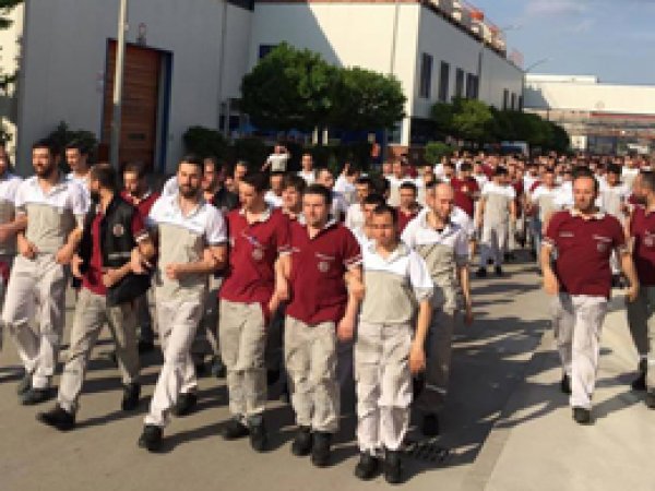 İşçi eylemi, otomotivde üretimi durdurdu 