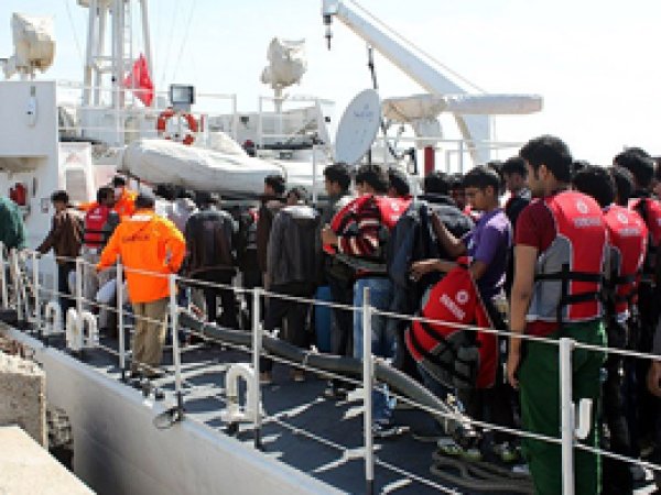 Bozcaada açıklarında 81 kaçak yakalandı