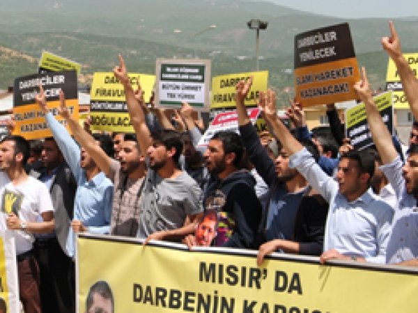 BÜ öğrencileri idam kararlarını protesto etti