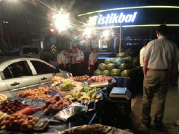 Seyyar satıcılar arasında bıçaklı kavga: 2 yaralı