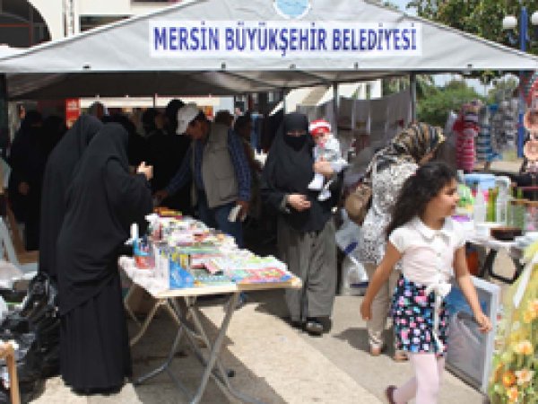 Bilge Eğitim Der’den fakir öğrenciler yararına kermesi
