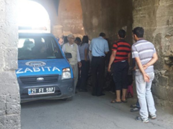 Zabıta ve tezgâhtarlar arasında gerginlik