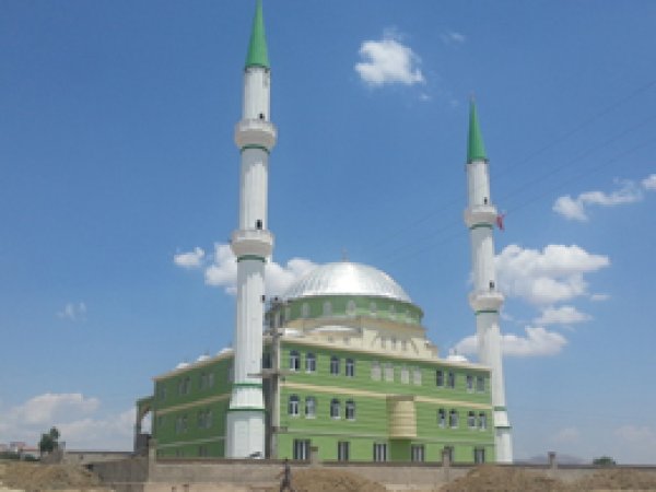 Ergani'de Selahaddin-i Eyyubi Camii ibadete açıldı
