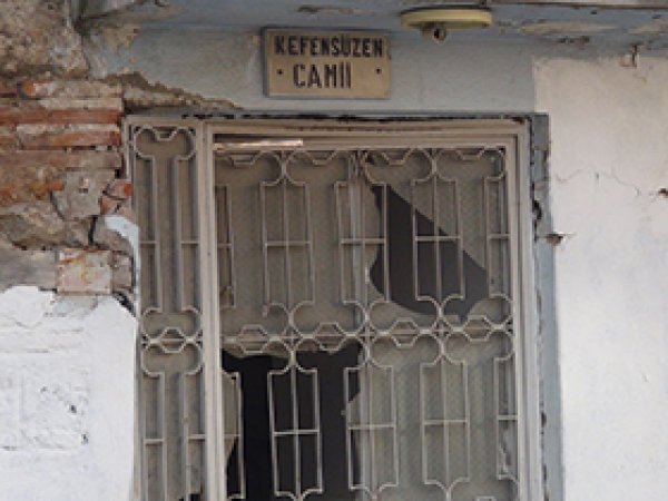 Kefensüzen Camii onarılmayı bekliyor