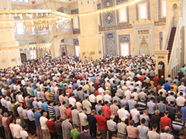 Ortadoğu'nun en büyük camisi Adana'da