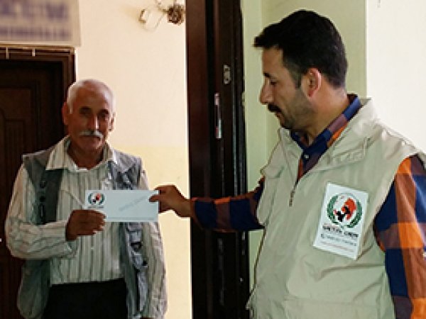 Avrupa Yetim Der Siirt'te yardım dağıttı