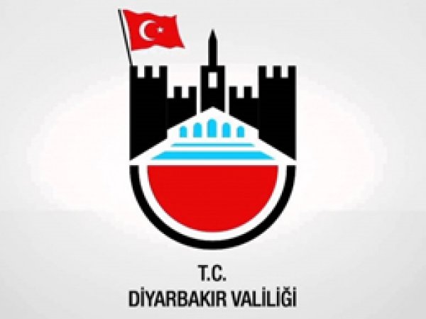 Polisler yolcu görünümünde toplu taşıma araçlarında