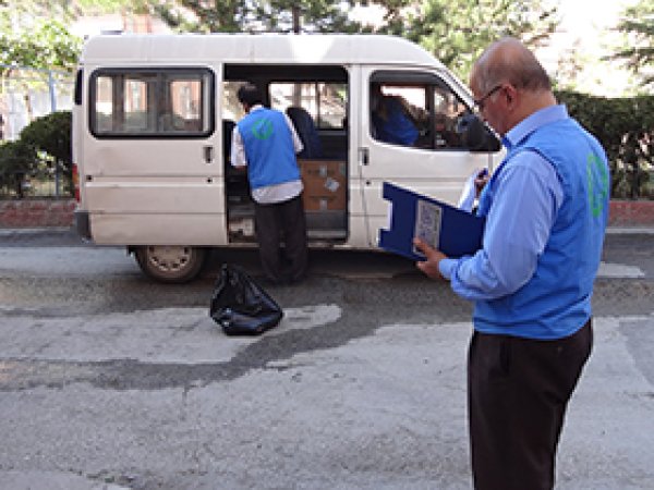 Hayrın Yolcuları muhtaçların yüzünü güldürdü