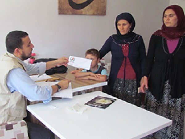 Avrupa Yetim Der'den Siverek'te yardım dağıttı
