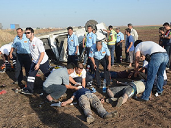 Nusaybin'de kaza: 4'ü ağır 12 yaralı