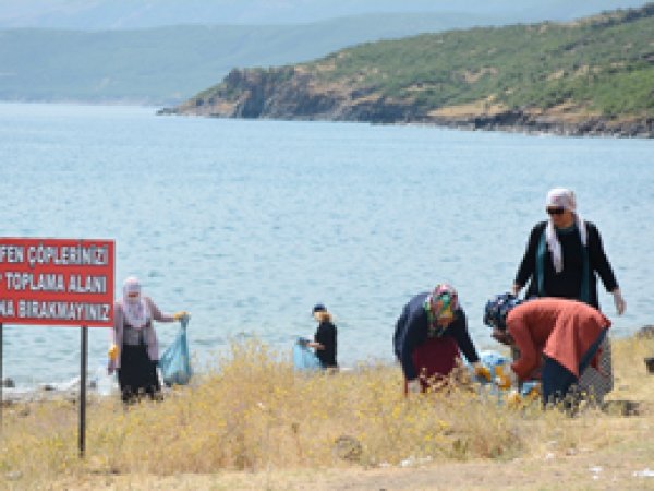 Tatvan’daki piknik ve mesire alanlarında çevre temizliği