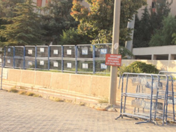 Mardin Valilik ve Adliye çevresine bariyer!