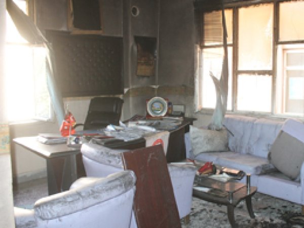 Korucular derneği kundaklandı
