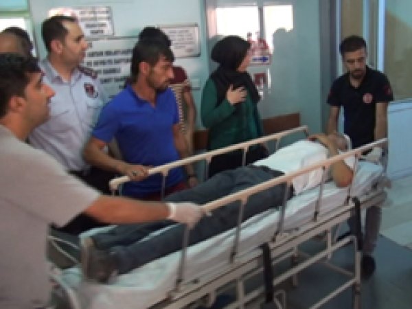 Başına biber gazı kapsülü çarpan kişi yaralandı