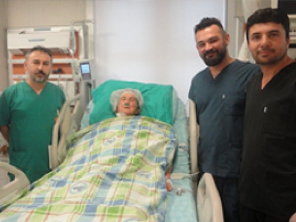 Batman’da 75 yaşındaki hastanın kalbine pil takıldı