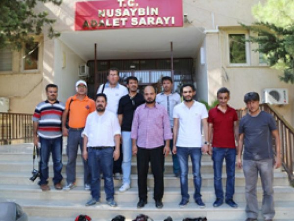 Gazetecilerden polisler hakkında suç duyurusu