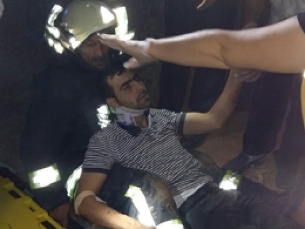 Önüne köpek çıkan kamyonet yan yattı: 1 yaralı