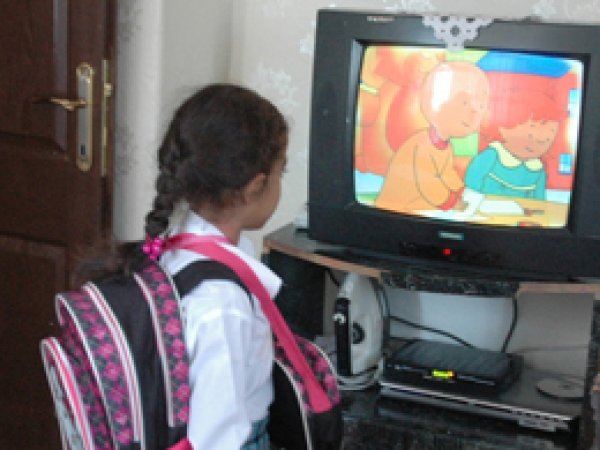 Uzmanlardan velilere televizyon uyarısı