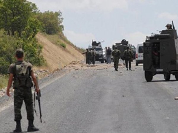 Bingöl'de bombalı saldırı: 3 Asker hayatını kaybetti