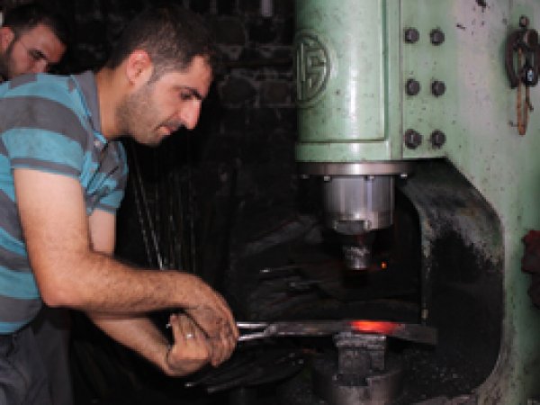 Demirciler teknolojiye direniyor