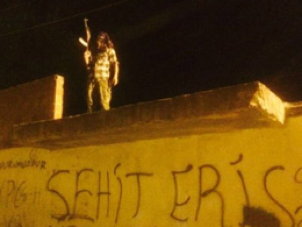 Silvan'da olaylar tekrar başladı halk evlerini terk ediyor