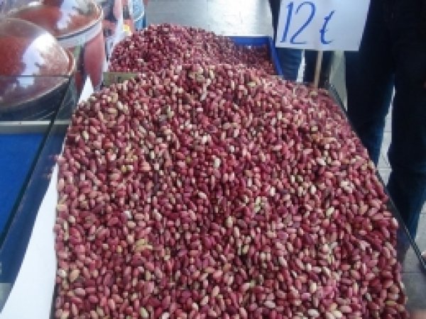 Gaziantep fıstığı tezgâhlardaki yerini aldı
