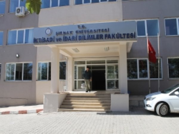 Olaylar üniversite kayıtlarını da olumsuz etkiledi