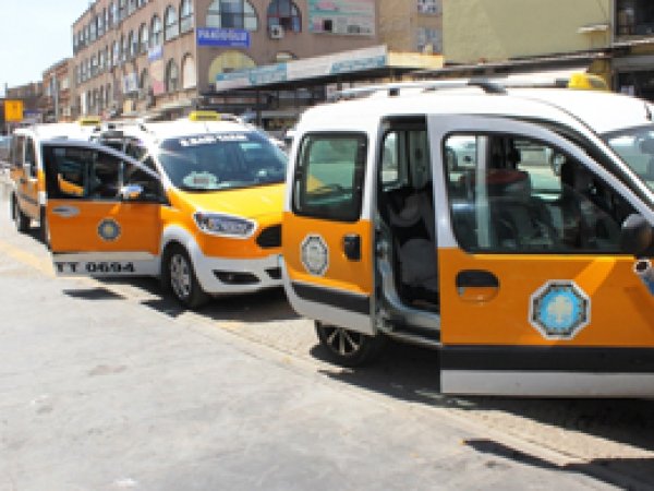 Çatışmalar taksi şoförlerini mağdur etti