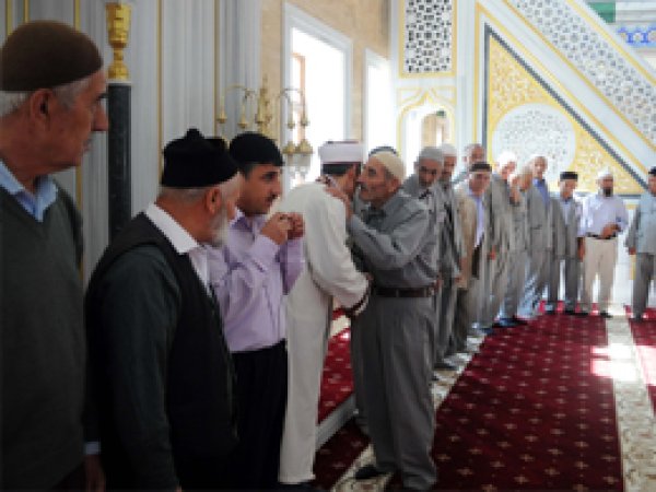 Hacı adayları salâvatlarla uğurlandı