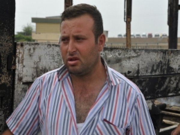 Silopi'de PKK'lılar yol kesip 5 TIR'ı yaktı