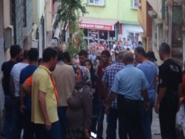Gaziantep'te aranan bir zanlı teslim olmamak için intihara kalkıştı