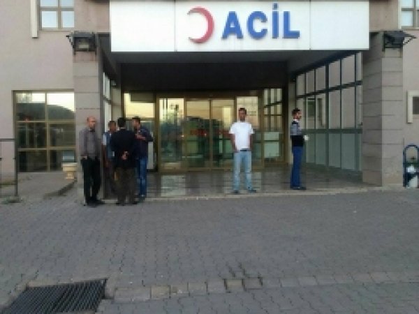 Üç yaşındaki çocuğu elektrik akımına kapıldı