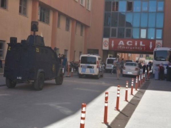 Batman'da bıçaklı kavga: 3 yaralı