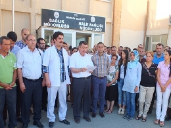 Sağlık çalışanlara yönelik saldılar protesto edildi