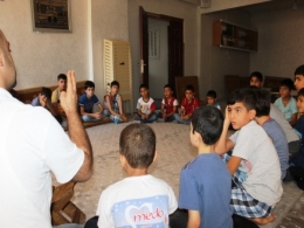 İlim Der, öğrencileriyle piknikte buluştu