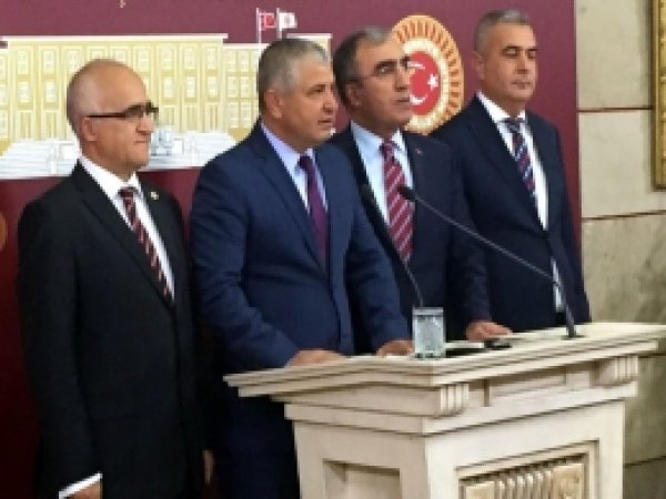 ''Mısır üreticisi tüccarın merhametine bırakıldı''