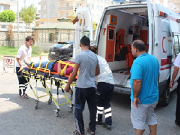 Fındık işçilerini taşıyan midibüs kaza yaptı: 12 yaralı