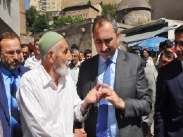 Gül, ''Dün devletin halka dayattığı baskıyı, bugün PKK dayatıyor''