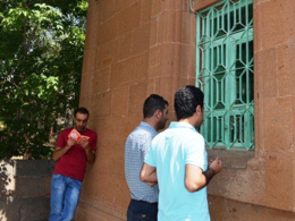 Abdurrahaman Gazi Türbesi ziyaretçilerini ağırlıyor