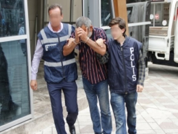 Araç hırsızları suçüstü yakalandı