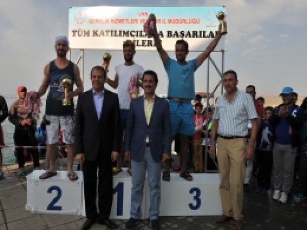 6. Van Denizi Su Sporları Festivali sona erdi