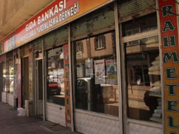 Rahmet Eli Gıda Bankası'ndan kurban hazırlığı