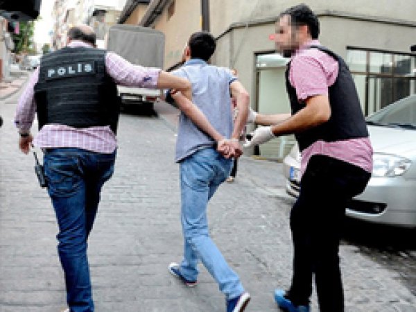 Ağrı da 2 kişi tutuklandı