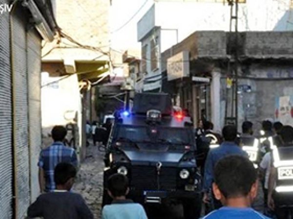 Diyarbakır'ın Sur ilçesi ablukaya alındı