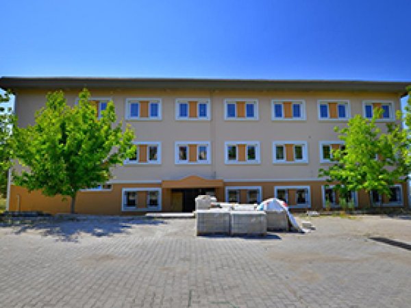 Karşıyaka Ortaokulu tamamlandı