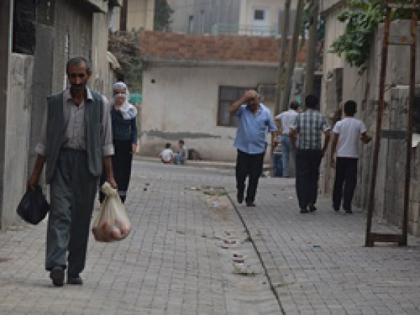 'Mayınlı hendeklerden sokağa çıkamıyoruz'