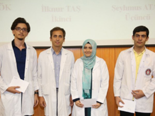 ÇÜ'de 268 doktor adayı beyaz önlük giydi