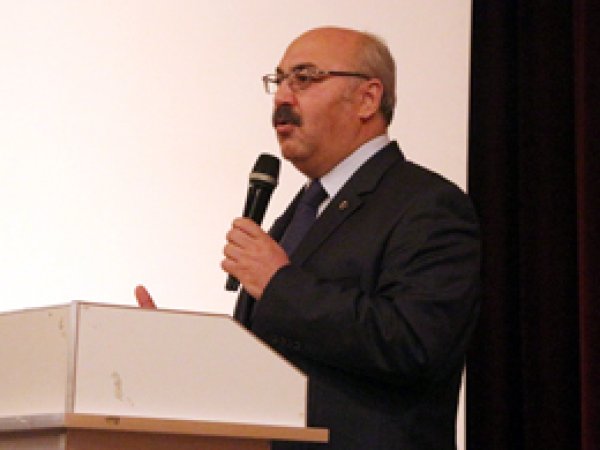 'Gelecek neslin endişesini taşımalıyız'