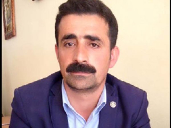 Yangının mağdur ettiği köylü yardım bekliyor